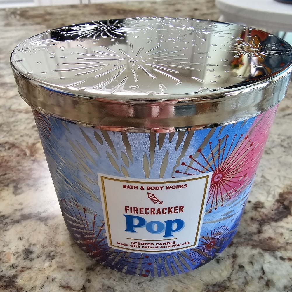 Bath and Body Firecracker Pop 3-Wick Candle NEW